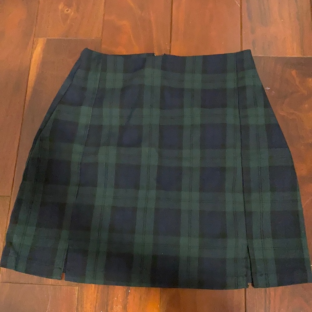 BRANDY MELVILLE SKIRT